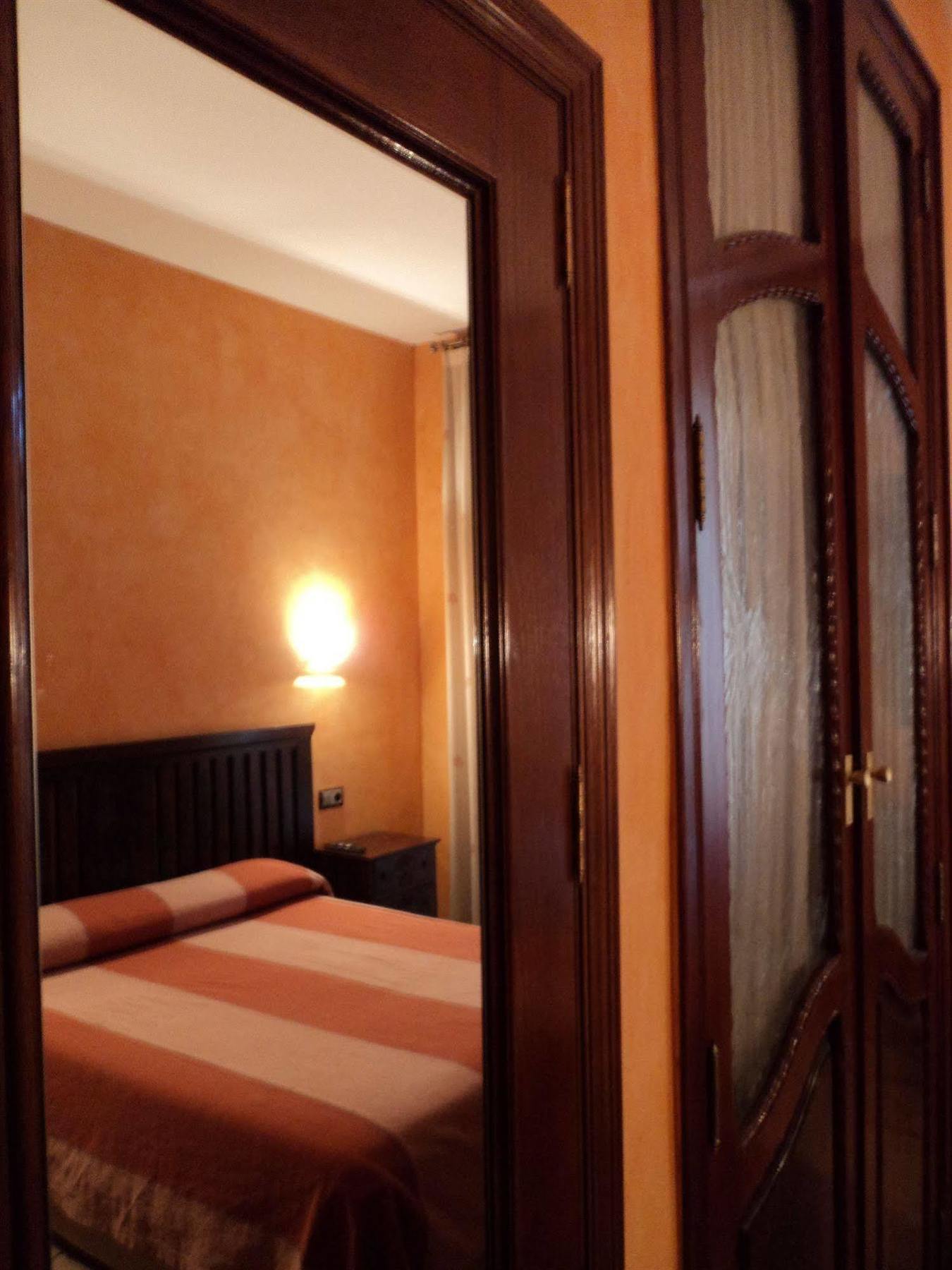 בוקאירנט L'Agora Hotel מראה חיצוני תמונה